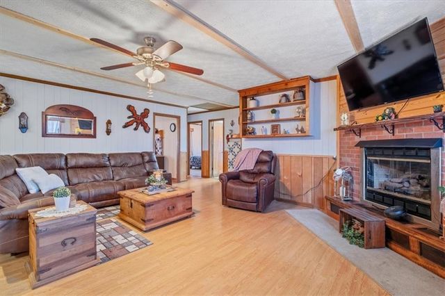 463 Compton SE Road, Silver Creek, GA 30173