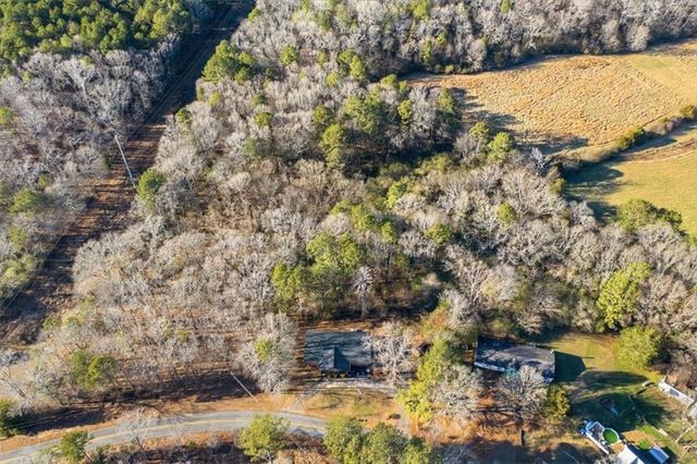 463 Compton SE Road, Silver Creek, GA 30173