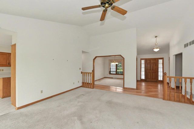 N22W26761 Shooting Star ROAD, Pewaukee, WI 53072