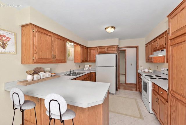 N22W26761 Shooting Star ROAD, Pewaukee, WI 53072