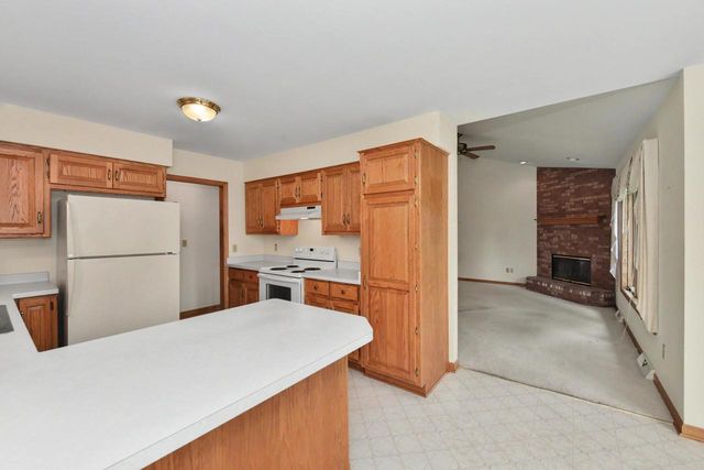 N22W26761 Shooting Star ROAD, Pewaukee, WI 53072
