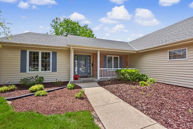 N22W26761 Shooting Star ROAD, Pewaukee, WI 53072