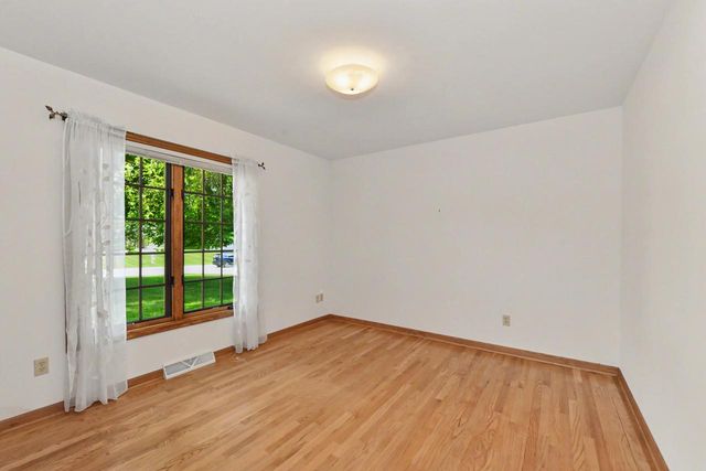 N22W26761 Shooting Star ROAD, Pewaukee, WI 53072