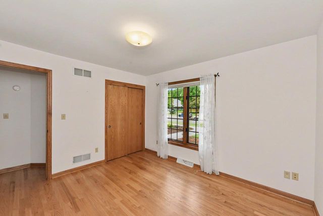 N22W26761 Shooting Star ROAD, Pewaukee, WI 53072