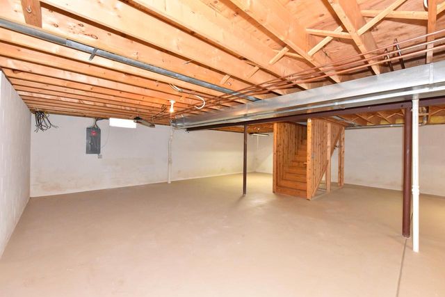 N22W26761 Shooting Star ROAD, Pewaukee, WI 53072