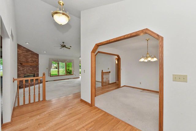 N22W26761 Shooting Star ROAD, Pewaukee, WI 53072