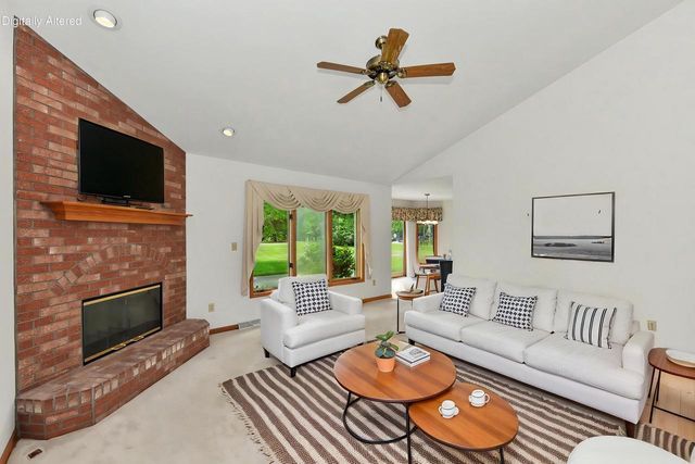 N22W26761 Shooting Star ROAD, Pewaukee, WI 53072
