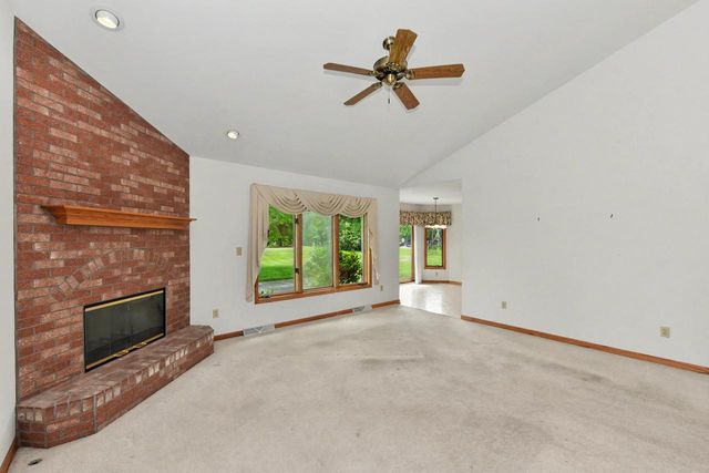 N22W26761 Shooting Star ROAD, Pewaukee, WI 53072