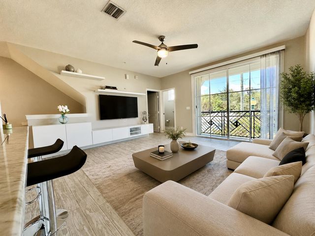 326 NW 1st Street, Delray Beach, FL 33444