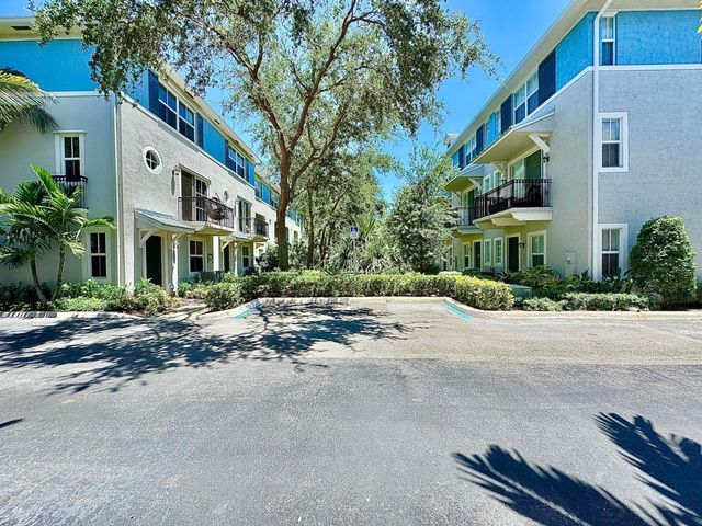 326 NW 1st Street, Delray Beach, FL 33444
