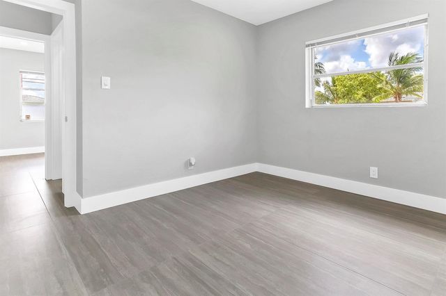 7609 NW 70 Avenue, Tamarac, FL 33321