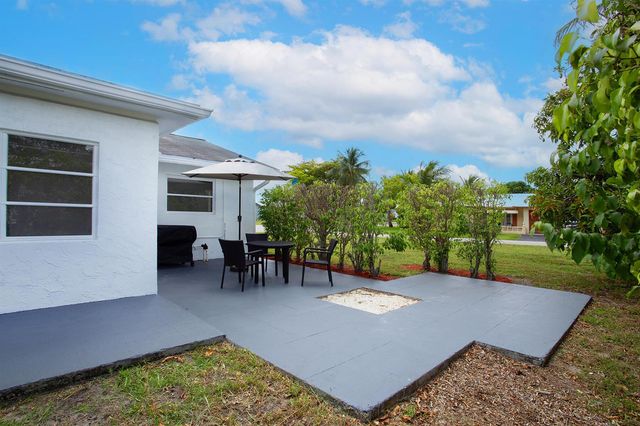 7609 NW 70 Avenue, Tamarac, FL 33321