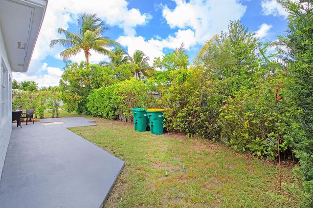 7609 NW 70 Avenue, Tamarac, FL 33321
