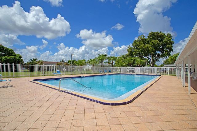 7609 NW 70 Avenue, Tamarac, FL 33321