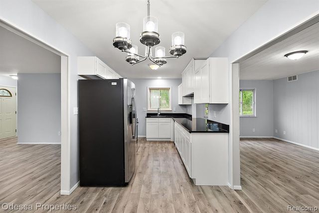 32038 Pembroke Street, Livonia, MI 48152