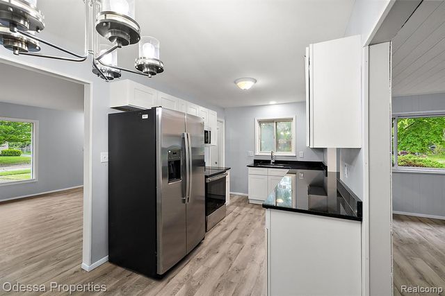 32038 Pembroke Street, Livonia, MI 48152