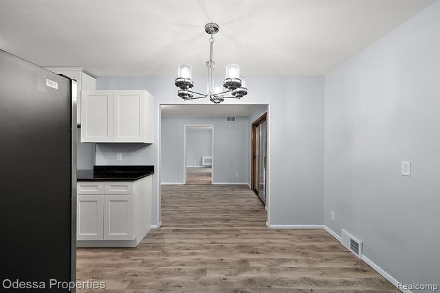 32038 Pembroke Street, Livonia, MI 48152