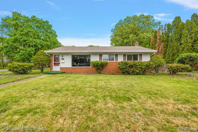 32038 Pembroke Street, Livonia, MI 48152