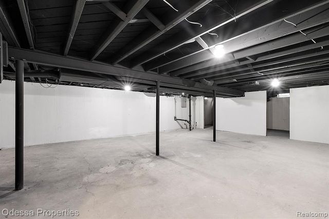 32038 Pembroke Street, Livonia, MI 48152