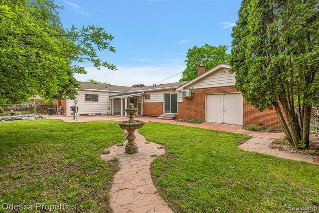 32038 Pembroke Street, Livonia, MI 48152