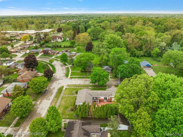 32038 Pembroke Street, Livonia, MI 48152