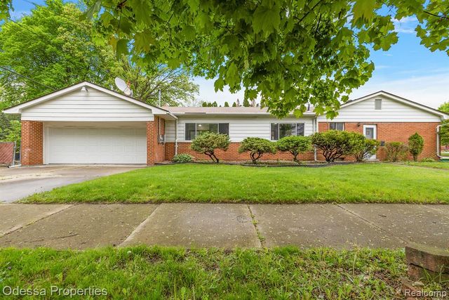 32038 Pembroke Street, Livonia, MI 48152