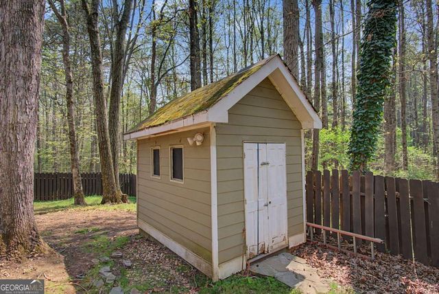 325 Camber Woods Court, Roswell, GA 30076