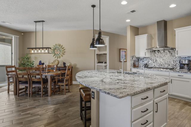 1827 Truchas Peak Trail NE, Rio Rancho, NM 87144