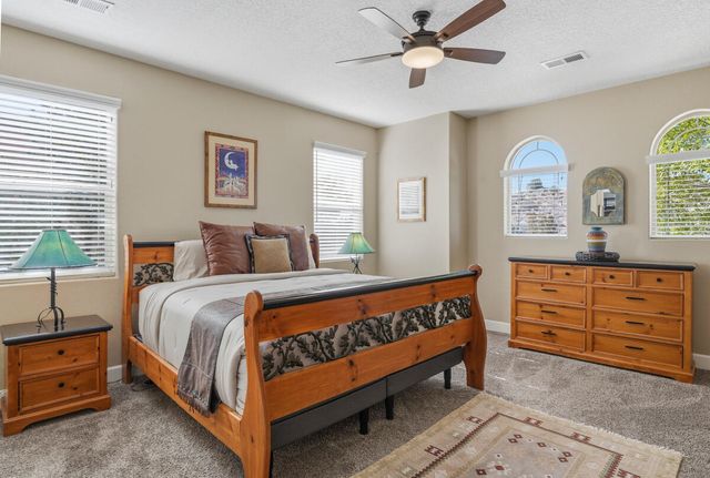 1827 Truchas Peak Trail NE, Rio Rancho, NM 87144