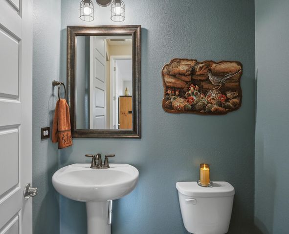 1827 Truchas Peak Trail NE, Rio Rancho, NM 87144
