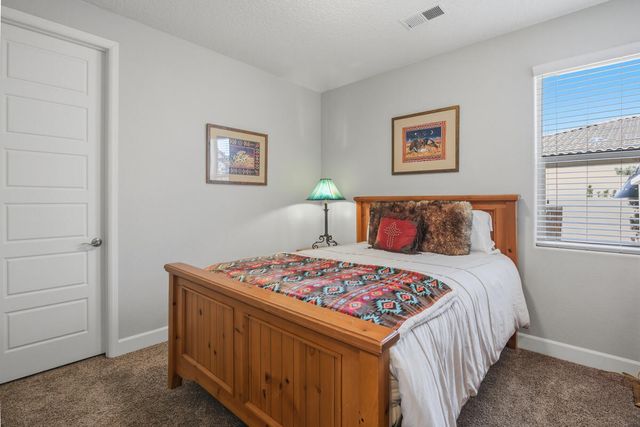1827 Truchas Peak Trail NE, Rio Rancho, NM 87144