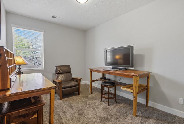 1827 Truchas Peak Trail NE, Rio Rancho, NM 87144