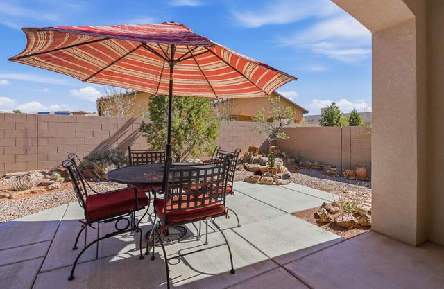 1827 Truchas Peak Trail NE, Rio Rancho, NM 87144