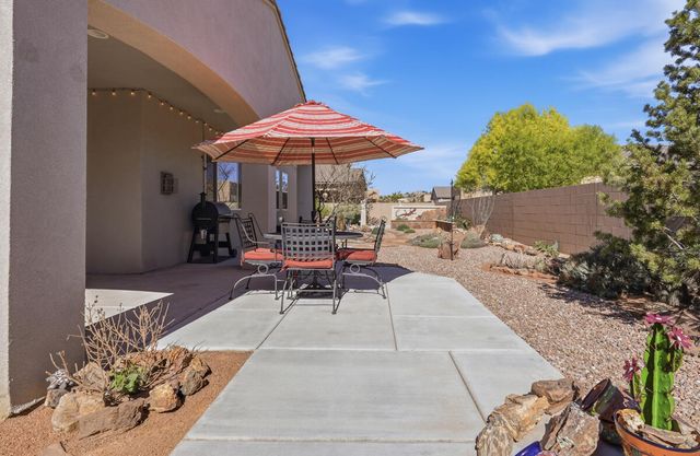 1827 Truchas Peak Trail NE, Rio Rancho, NM 87144