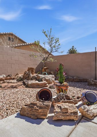 1827 Truchas Peak Trail NE, Rio Rancho, NM 87144