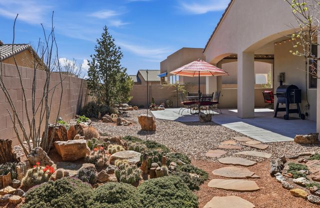 1827 Truchas Peak Trail NE, Rio Rancho, NM 87144