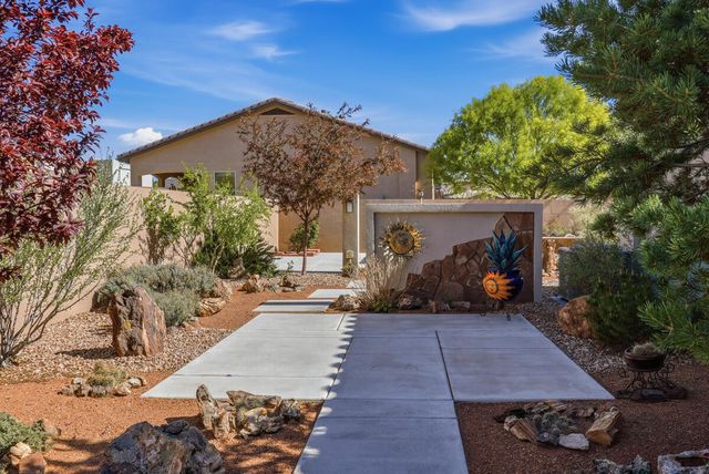 1827 Truchas Peak Trail NE, Rio Rancho, NM 87144