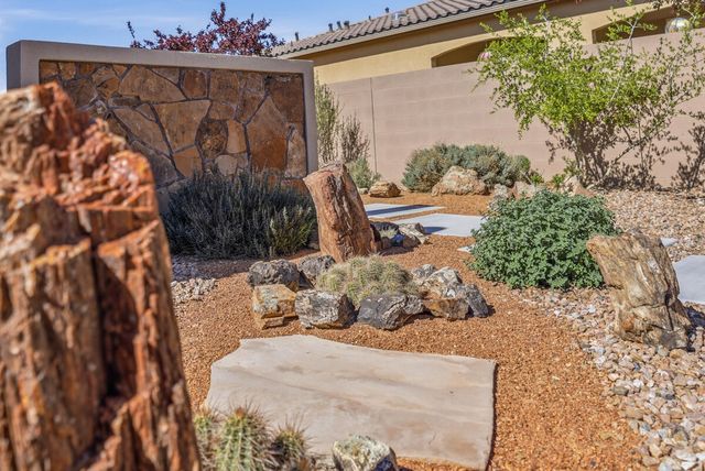 1827 Truchas Peak Trail NE, Rio Rancho, NM 87144