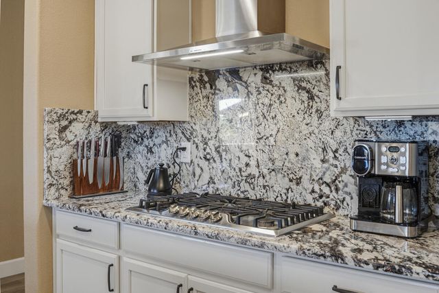 1827 Truchas Peak Trail NE, Rio Rancho, NM 87144