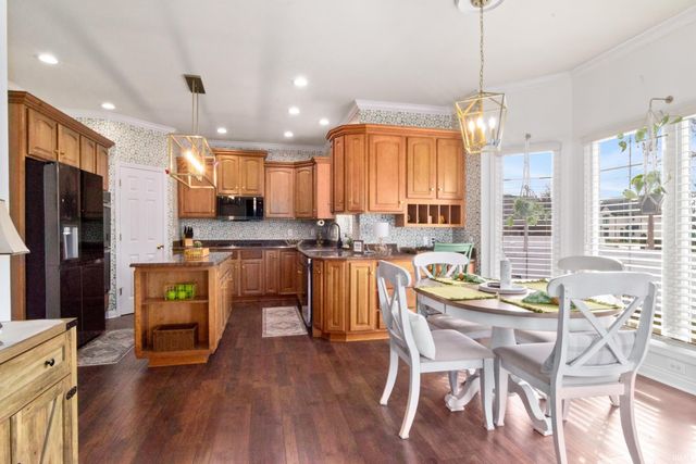 10411 Devon Court, Newburgh, IN 47630