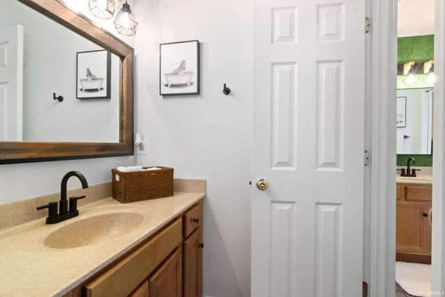 10411 Devon Court, Newburgh, IN 47630