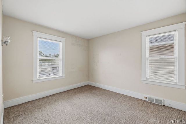 1343 Kenmore Ave, Tonawanda, NY 14217
