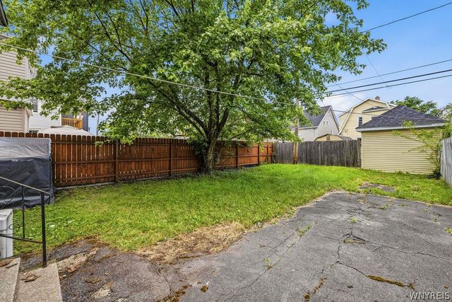 1343 Kenmore Ave, Tonawanda, NY 14217