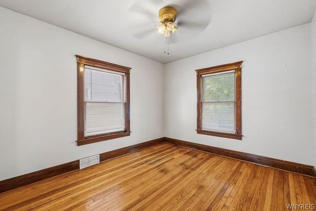 1343 Kenmore Ave, Tonawanda, NY 14217