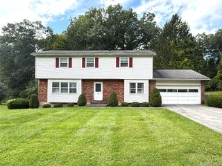 51 Stuart Drive, Poughkeepsie, NY 12603
