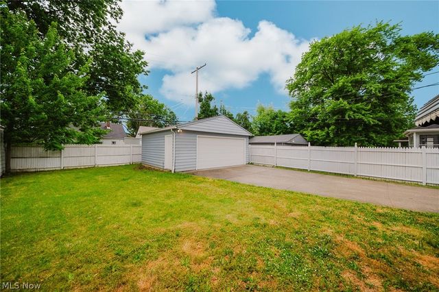 18400 Maple Heights Boulevard, Maple Heights, OH 44137