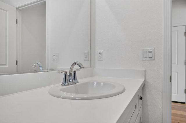 551 Fox Hunt Way, Rio Linda, CA 95673