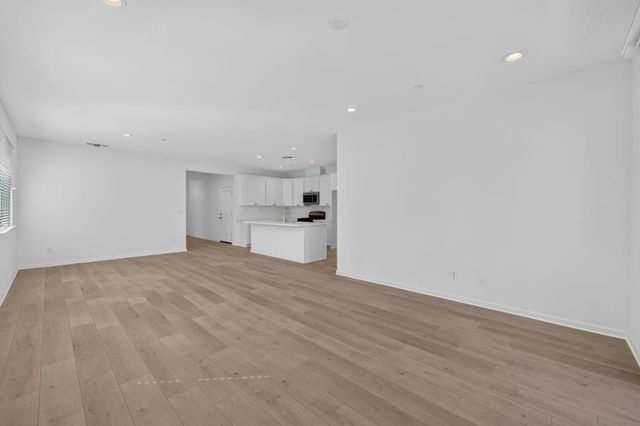 551 Fox Hunt Way, Rio Linda, CA 95673