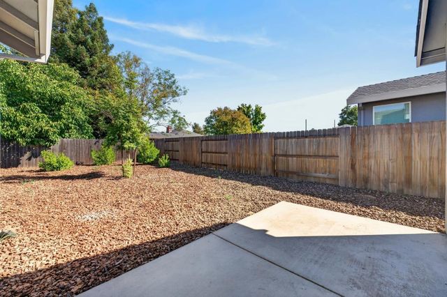 551 Fox Hunt Way, Rio Linda, CA 95673