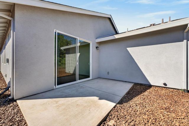 551 Fox Hunt Way, Rio Linda, CA 95673